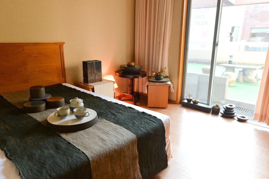 Daedong Hotel Czedżu Pokój zdjęcie